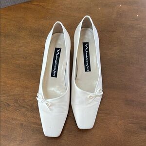 Nina’s comfort Women's Cream Comfort Shoes